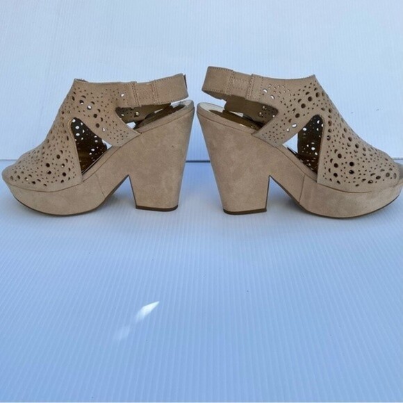 Carlos by Carlos Santana size 10 tan chunky heels used great condition - Picture 9 of 13
